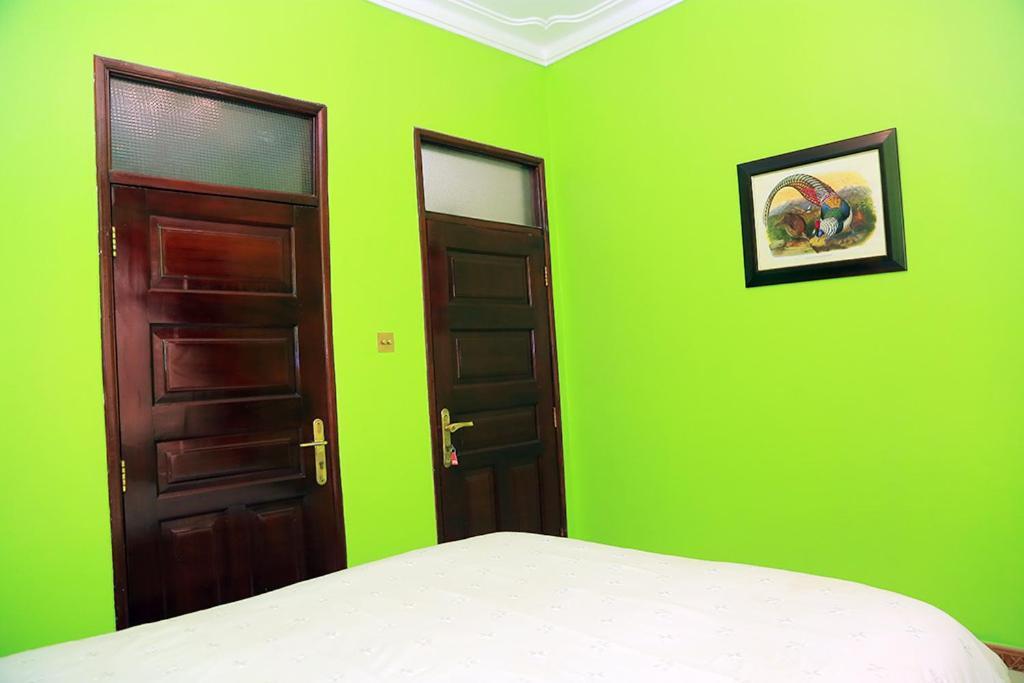 Villa Plot 4 Kavuma Close Kampala Exterior foto