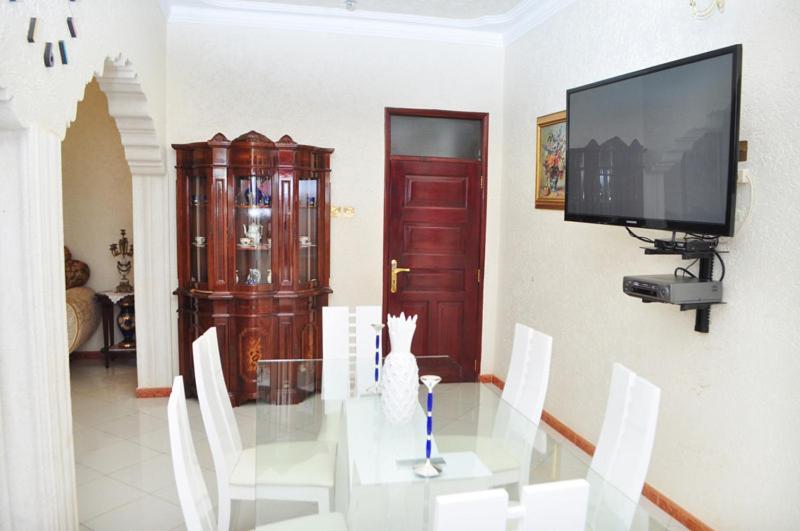 Villa Plot 4 Kavuma Close Kampala Exterior foto